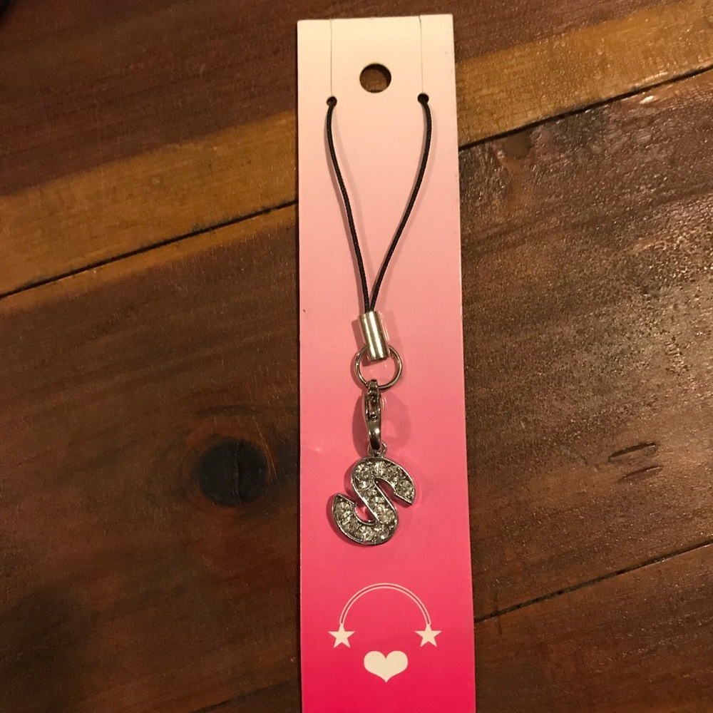 “S” Charm